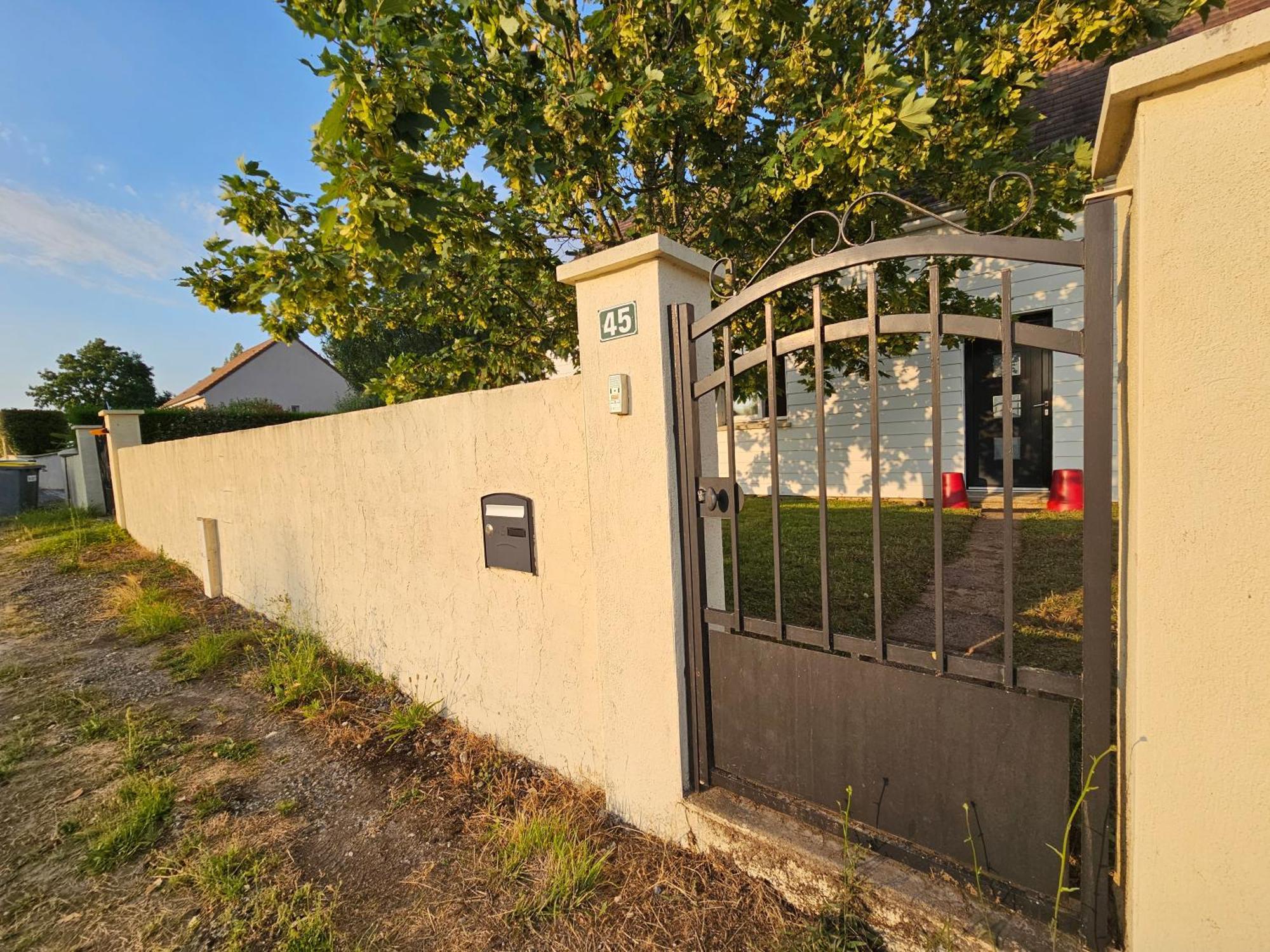 Comme A La Maison Monnaie Exteriör bild