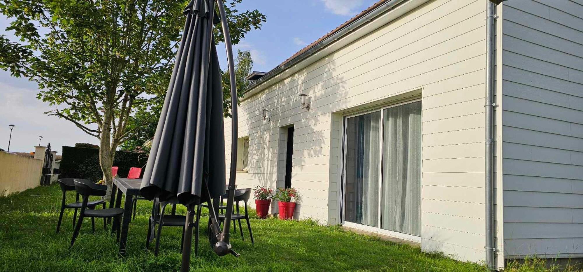 Comme A La Maison Monnaie Exteriör bild
